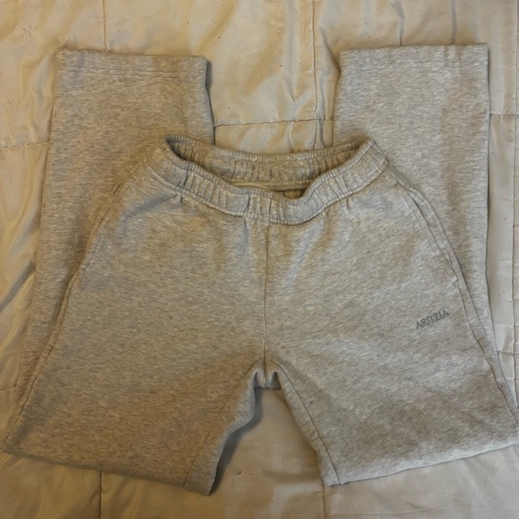 Aritzia Cozy Sweatfleece Mega Straight™ Sweatpant Heather Chrome (gray) - Picture 7 of 15